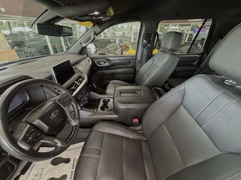 Used 2022 Chevrolet Tahoe RST w/ Luxury Package AWD/4WD image 29