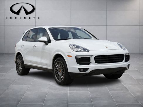 Used 2017 Porsche Cayenne AWD/4WD image 3