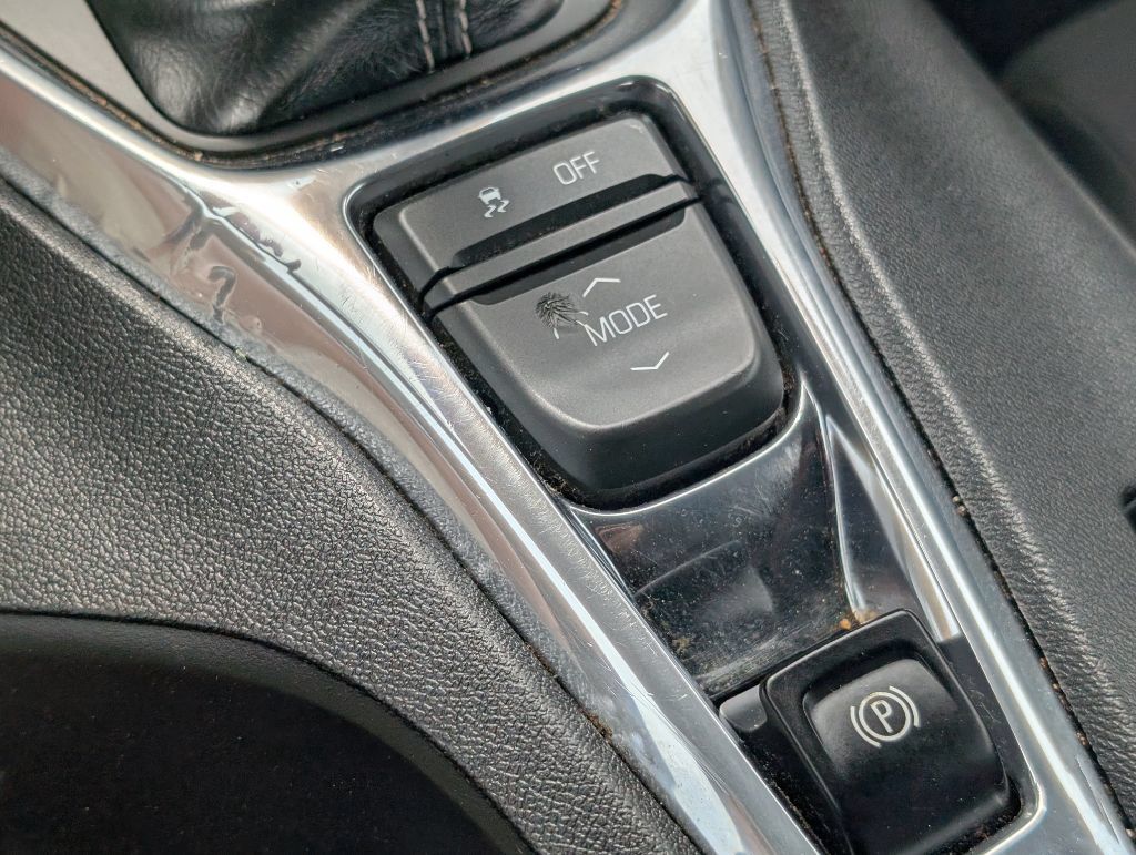 Used 2016 Chevrolet Camaro LT RWD image 19