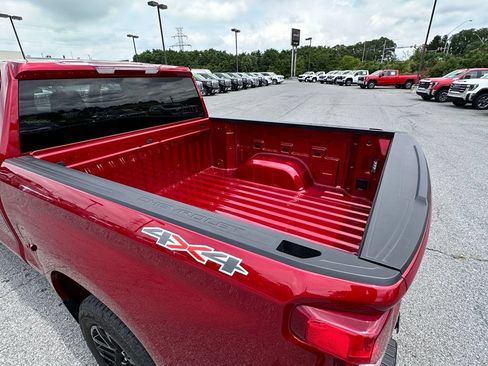 Used 2025 Chevrolet Silverado 1500 RST w/ LPO, Dark Essentials Package AWD/4WD image 40