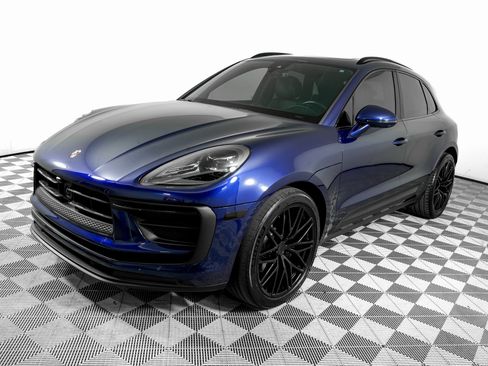 Used 2024 Porsche Macan image 8