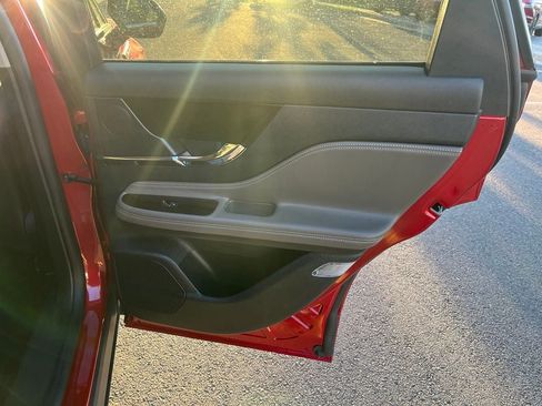Certified 2025 Lincoln Corsair AWD image 21