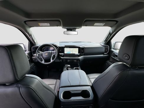 Used 2025 Chevrolet Silverado 1500 LTZ image 23