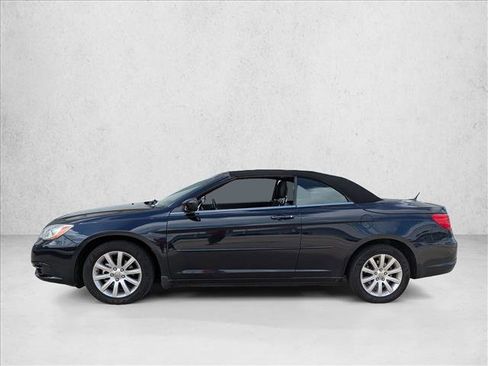 Used 2011 Chrysler 200 Touring image 8