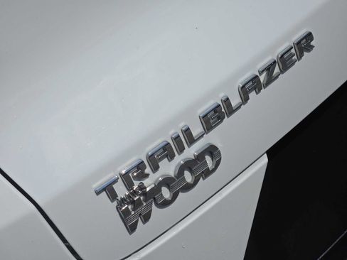 Certified 2023 Chevrolet TrailBlazer LT FWD image 12
