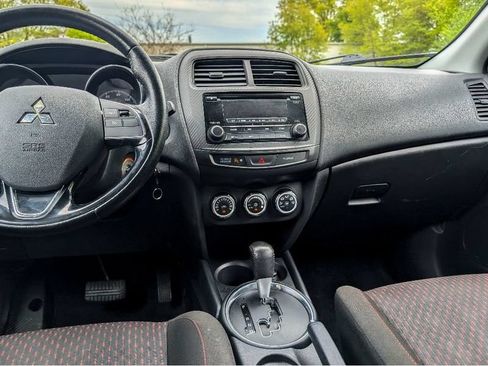 Used 2017 Mitsubishi Outlander Sport ES FWD image 19