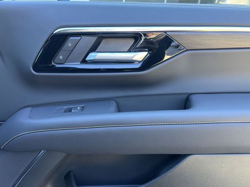 New 2026 Chevrolet Suburban Premier image 29