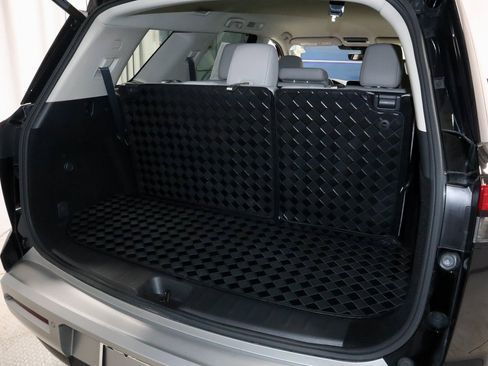 Used 2024 Nissan Pathfinder SL image 15