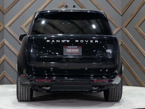 Used 2023 Land Rover Range Rover SE image 4
