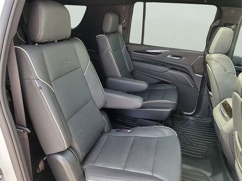 Used 2022 Cadillac Escalade ESV Sport w/ Touring Package AWD/4WD image 16