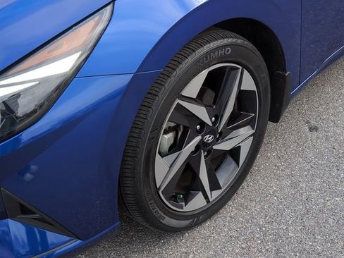 Used 2023 Hyundai Elantra SEL w/ Convenience Package image 11