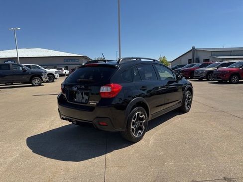 Used 2017 Subaru Crosstrek 2.0i Premium w/ Moonroof Package AWD/4WD image 7