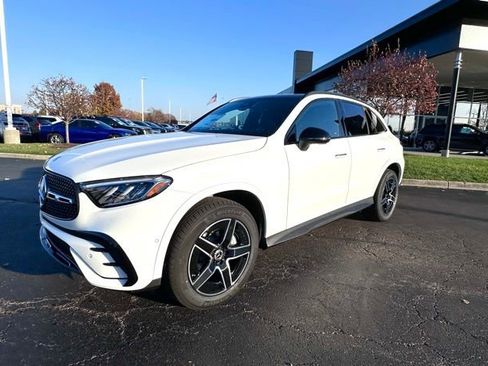 Used 2026 Mercedes-Benz GLC 300 4MATIC image 3