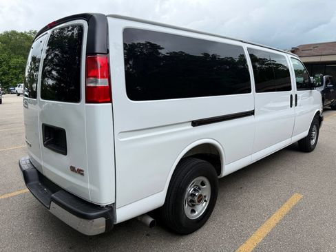 Used 2025 GMC Savana 3500 LT w/ LT Preferred Equipment Group RWD image 2