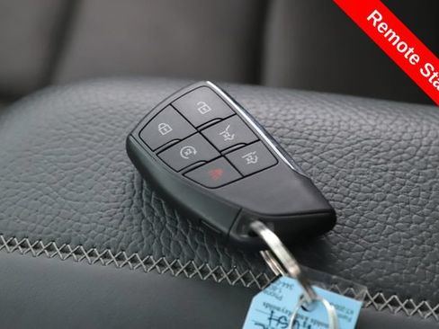 Used 2024 GMC Yukon Denali w/ Advanced Technology Package AWD/4WD image 3