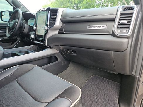 Used 2024 RAM 1500 Laramie AWD/4WD image 28