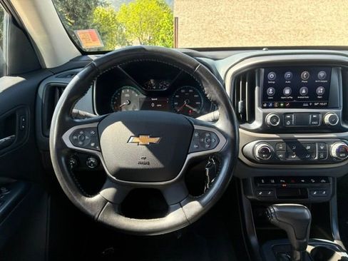 Used 2021 Chevrolet Colorado Z71 w/ Safety Package AWD/4WD image 14