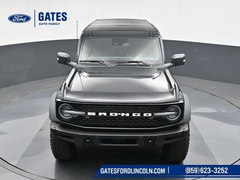 Used 2024 Ford Bronco Wildtrak image 42