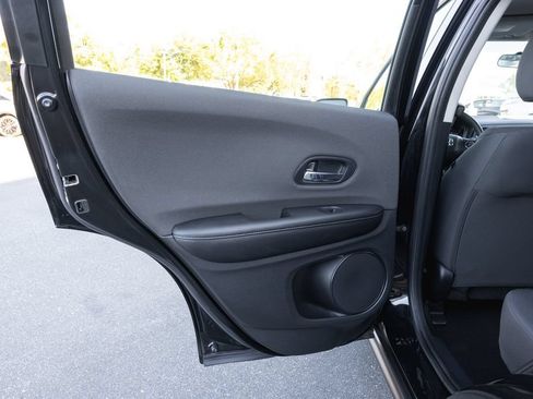 Used 2019 Honda HR-V LX image 28