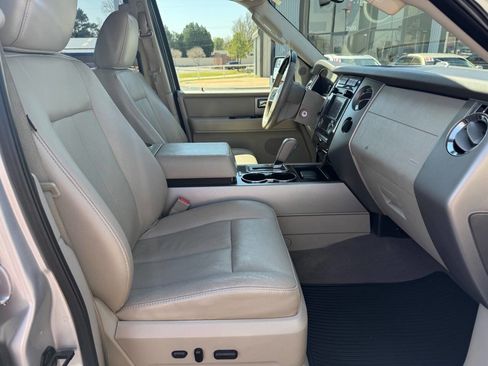 Used 2012 Ford Expedition Limited image 21