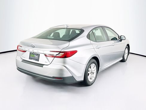 Used 2025 Toyota Camry LE FWD image 9
