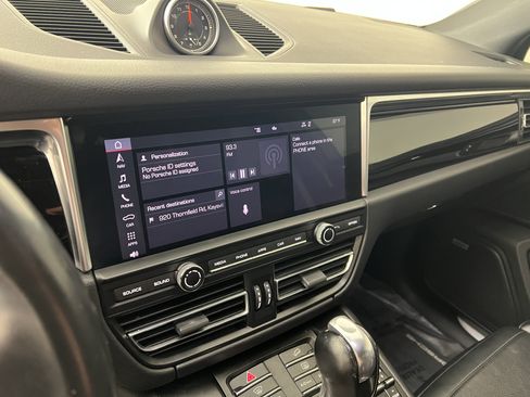 Used 2020 Porsche Macan S image 28