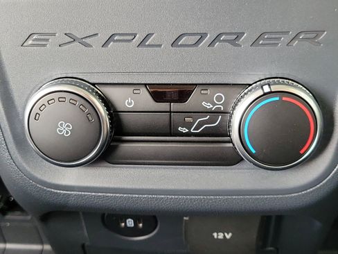 New 2026 Ford Explorer Active w/ Active Comfort Package AWD/4WD image 24