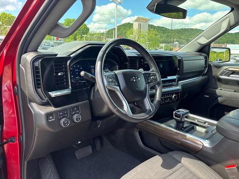 Used 2023 Chevrolet Silverado 1500 RST w/ Convenience Package II AWD/4WD image 13