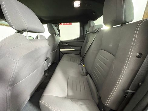 Used 2024 Toyota Tacoma TRD Off-Road image 39