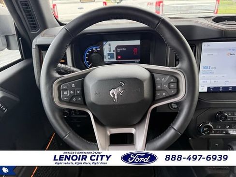 Used 2024 Ford Bronco Badlands AWD/4WD image 16