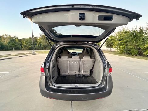 Used 2016 Honda Odyssey LX image 9