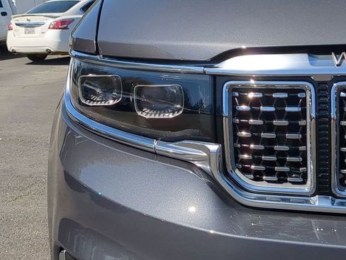 New 2024 Jeep Grand Wagoneer Series III AWD/4WD image 10