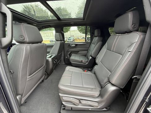 New 2026 Chevrolet Suburban RST AWD/4WD image 24