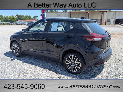 Used 2023 Nissan Kicks SV FWD image 7