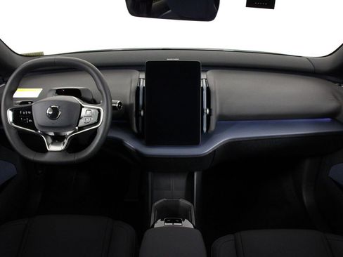 New 2025 Volvo EX30 Plus w/ Protection Package Premier image 5