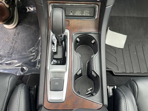 Used 2024 Subaru Ascent Touring AWD/4WD image 22