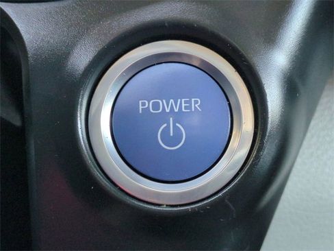 Used 2024 Toyota Sienna XLE image 28