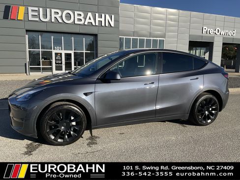 Used 2023 Tesla Model Y Long Range image 25