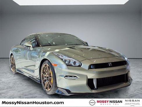 Certified 2024 Nissan GT-R w/ Floor Mat Package AWD/4WD image 1