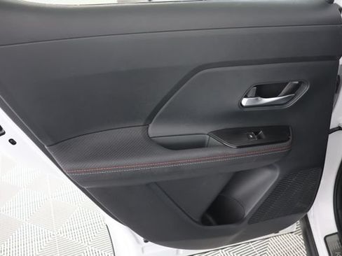 Used 2025 Nissan Kicks SR w/ Illumination Package AWD/4WD image 25
