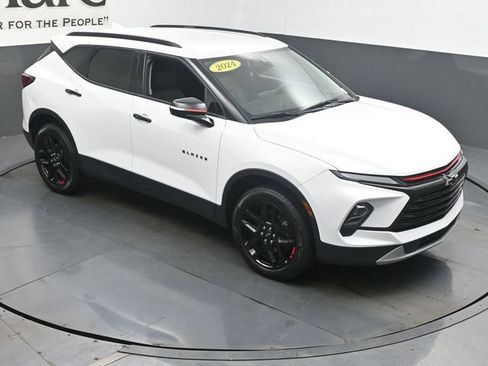 Used 2024 Chevrolet Blazer LT w/ Sound & Technology Package FWD image 49