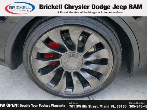 Used 2025 Tesla Model Y Performance AWD/4WD image 32