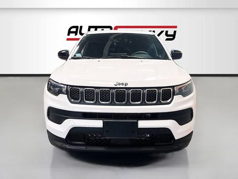 Used 2023 Jeep Compass Sport AWD/4WD image 2