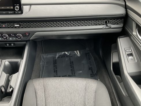 Used 2024 Honda Accord EX image 21