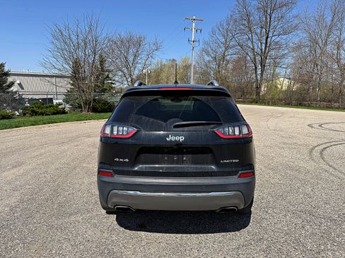 Used 2019 Jeep Cherokee Limited w/ Luxury Group image 8