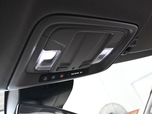 Used 2023 Chevrolet Silverado 1500 LT image 29