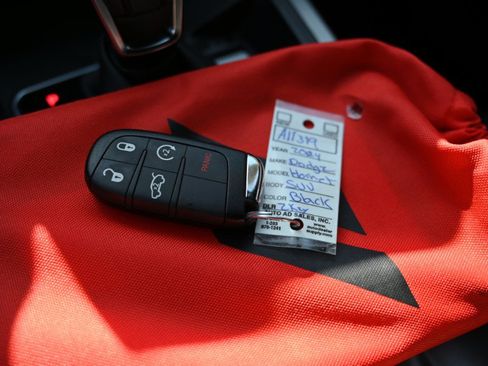 Used 2024 Dodge Hornet R/T Plus w/ R/T Blacktop Package AWD/4WD image 32