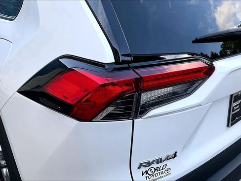 Certified 2022 Toyota RAV4 XLE w/ Convenience Package AWD/4WD image 29