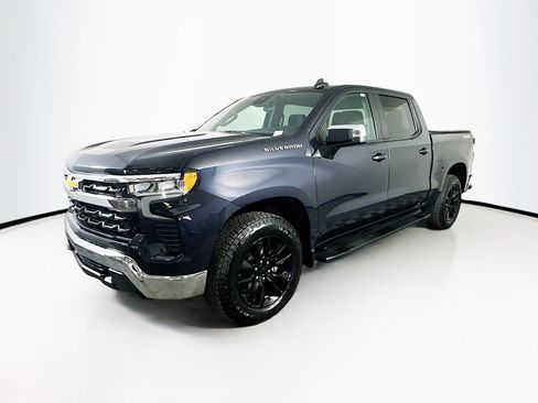 Used 2023 Chevrolet Silverado 1500 LT AWD/4WD image 3
