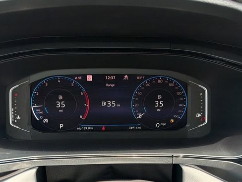 Used 2022 Volkswagen Taos SEL w/ Panoramic Sunroof Package AWD/4WD image 34